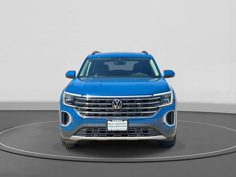 New 2026 Volkswagen Atlas SE FWD image 2