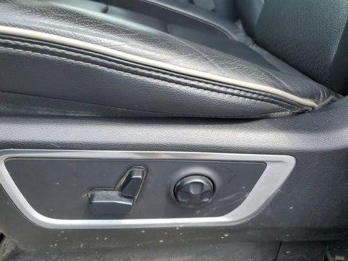 Used 2020 RAM 1500 Laramie AWD/4WD image 17
