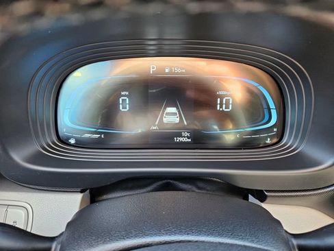 Used 2025 Hyundai Venue SEL FWD image 27