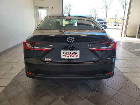 Used 2025 Toyota Camry LE image 6