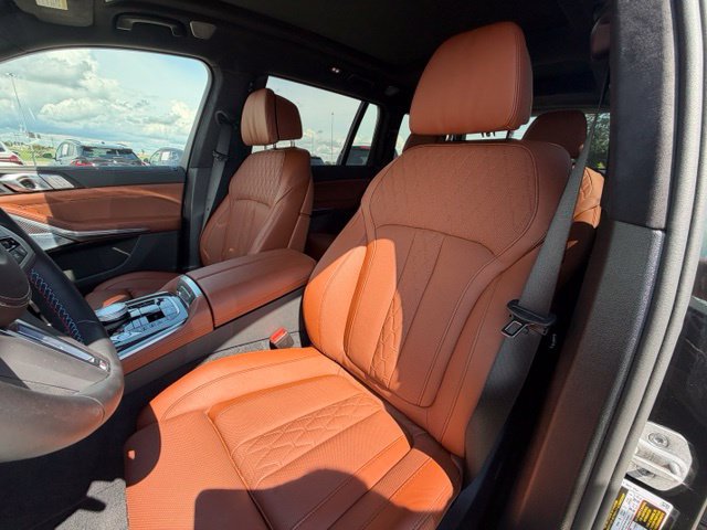 Used 2027 BMW X7 M60i w/ Executive Package AWD/4WD image 16