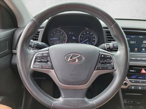 Used 2017 Hyundai Elantra Limited FWD image 18