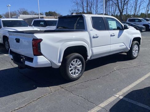 New 2026 Toyota Tacoma SR5 image 12