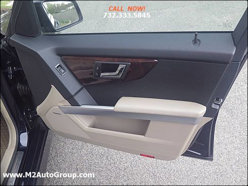 Used 2011 Mercedes-Benz GLK 350 4MATIC image 21