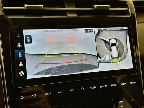 Used 2023 Hyundai Tucson Limited AWD/4WD image 23