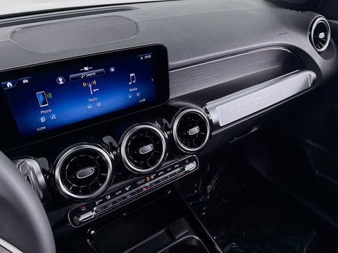 New 2026 Mercedes-Benz GLB 250 GLB 250 image 19