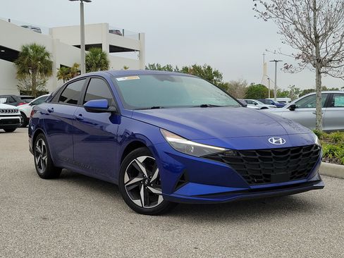 Used 2023 Hyundai Elantra SEL w/ Convenience Package FWD image 32