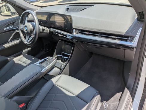Used 2025 BMW X1 xDrive28i w/ Convenience Package AWD/4WD image 39