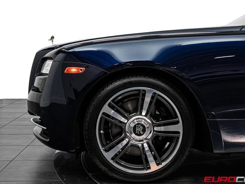 Used 2016 Rolls-Royce Wraith RWD image 15