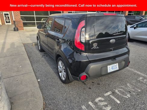 Used 2015 Kia Soul + FWD image 2