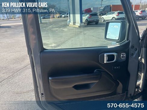 Used 2021 Jeep Wrangler Unlimited Sport AWD/4WD image 14