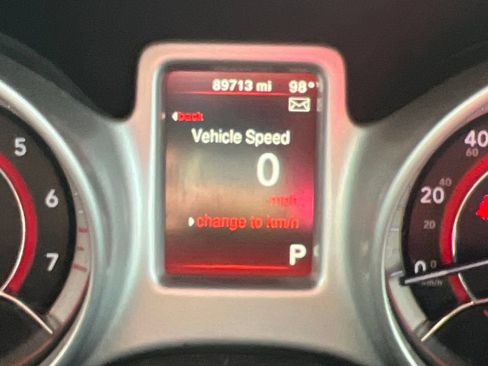 Used 2020 Dodge Journey SE FWD image 7
