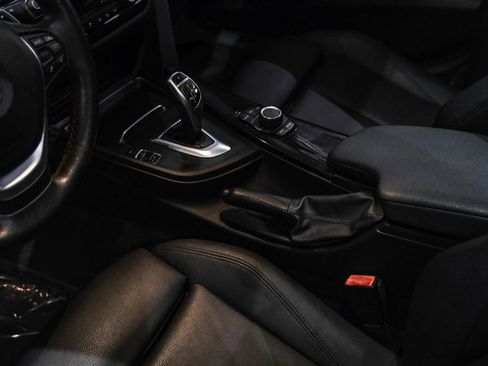Used 2018 BMW 330i Sedan RWD image 21