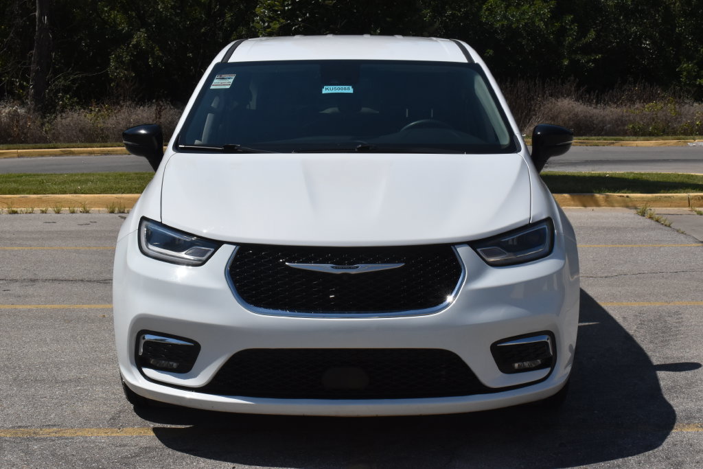 Used 2024 Chrysler Pacifica Limited FWD image 7