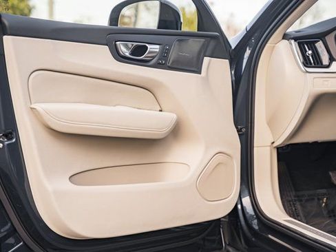 New 2026 Volvo XC60 B5 Ultra w/ Protection Package Premier image 38