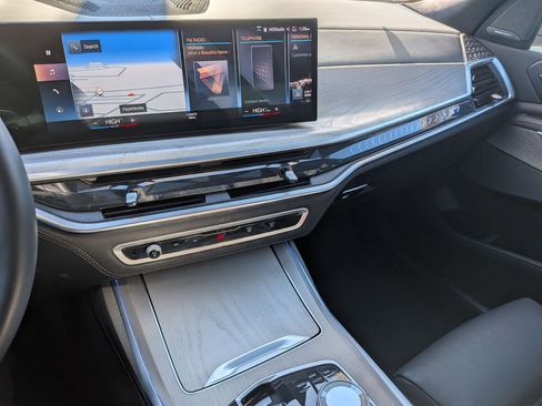 Used 2023 BMW X7 xDrive40i w/ Executive Package image 24