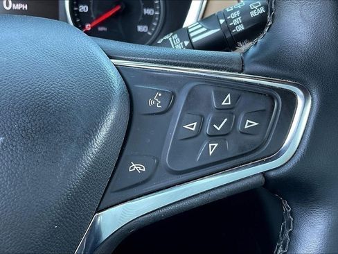 Used 2023 Chevrolet Equinox Premier image 17