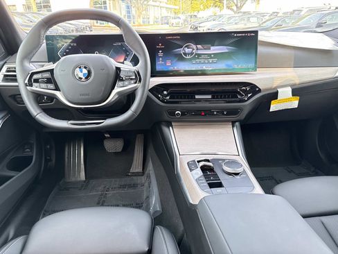 Certified 2025 BMW 330i xDrive Sedan w/ Convenience Package image 16