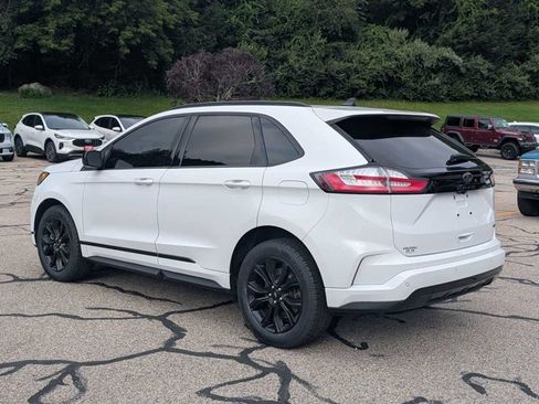 Certified 2022 Ford Edge SE w/ Black Appearance Package AWD/4WD image 5