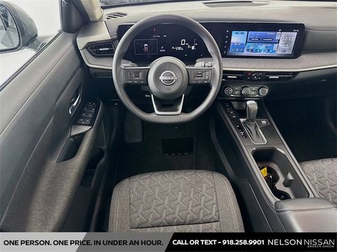 Certified 2025 Nissan Kicks SV image 19