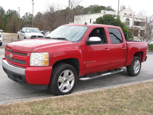 Used 2008 Chevrolet Silverado 1500 LT w/ Texas Edition image 3