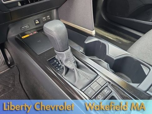 Used 2025 Toyota Camry LE w/ Convenience Package AWD/4WD image 17