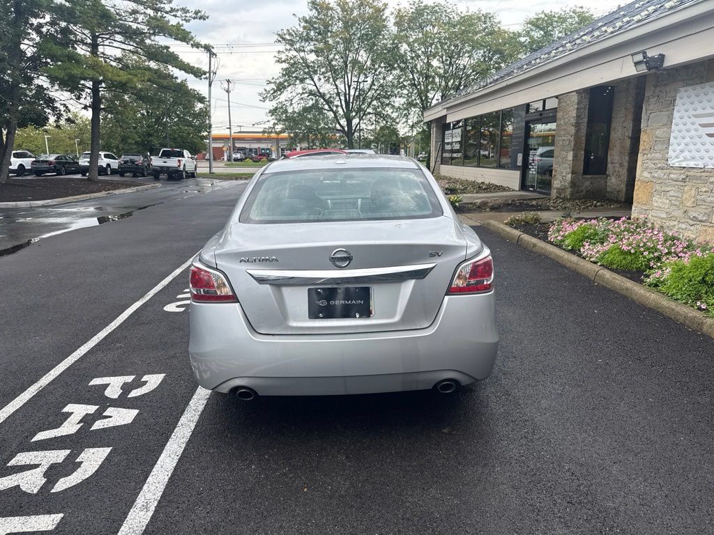 Used 2015 Nissan Altima 2.5 SV FWD image 7