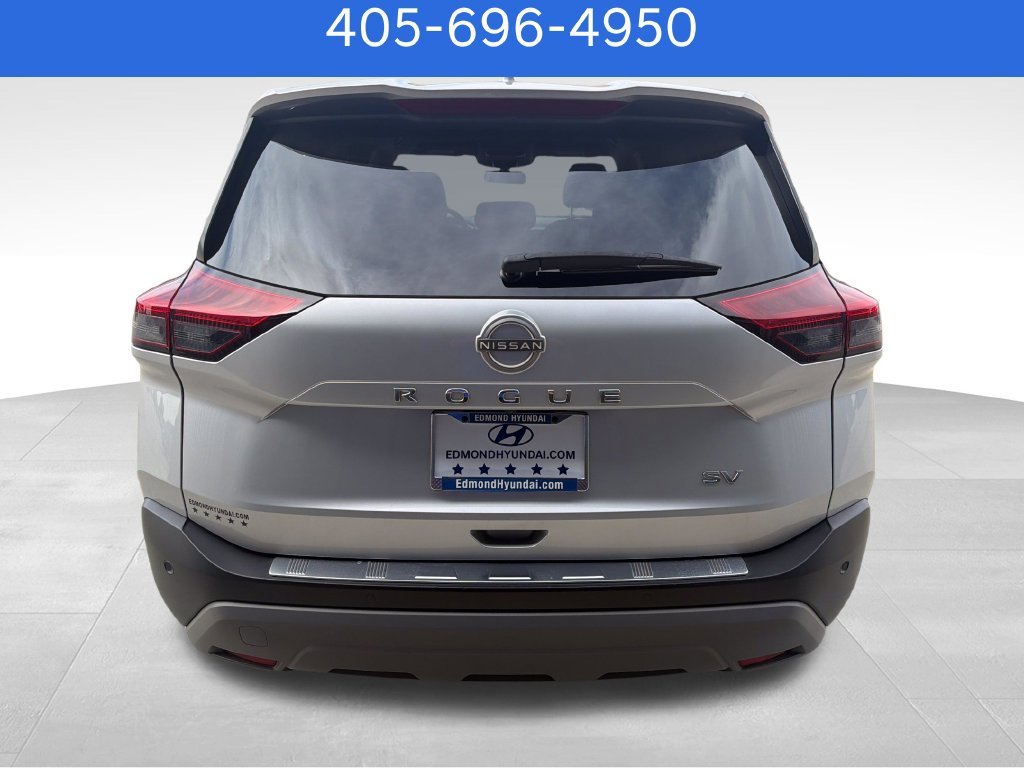 Used 2023 Nissan Rogue SV FWD image 4