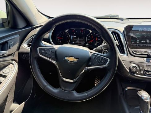 Used 2016 Chevrolet Malibu LT w/ Leather Package FWD image 12