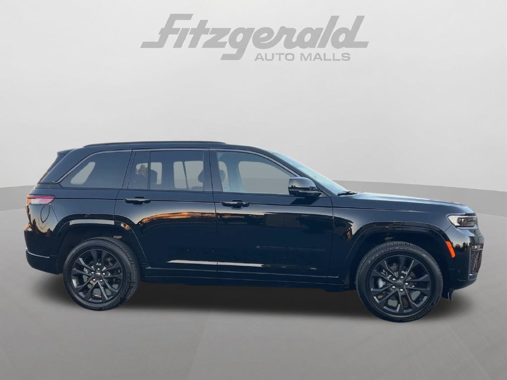 Used 2026 Jeep Grand Cherokee Limited AWD/4WD image 9
