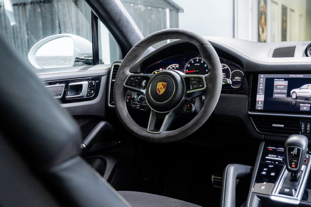 Used 2021 Porsche Cayenne GTS AWD/4WD image 59