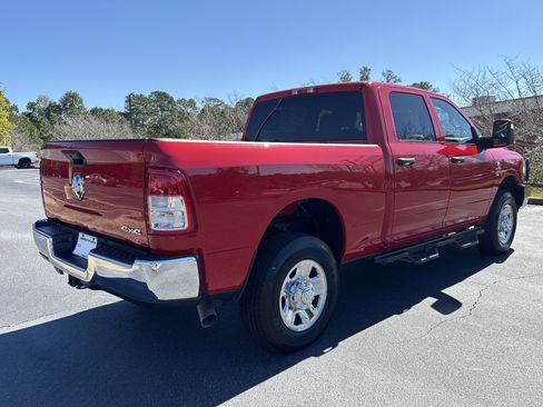 Used 2024 RAM 2500 Tradesman w/ Chrome Appearance Group image 5