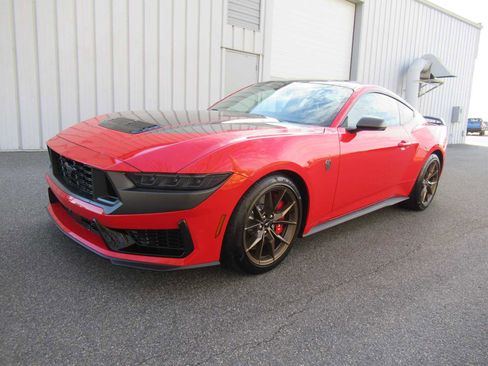 Used 2025 Ford Mustang Dark Horse image 1