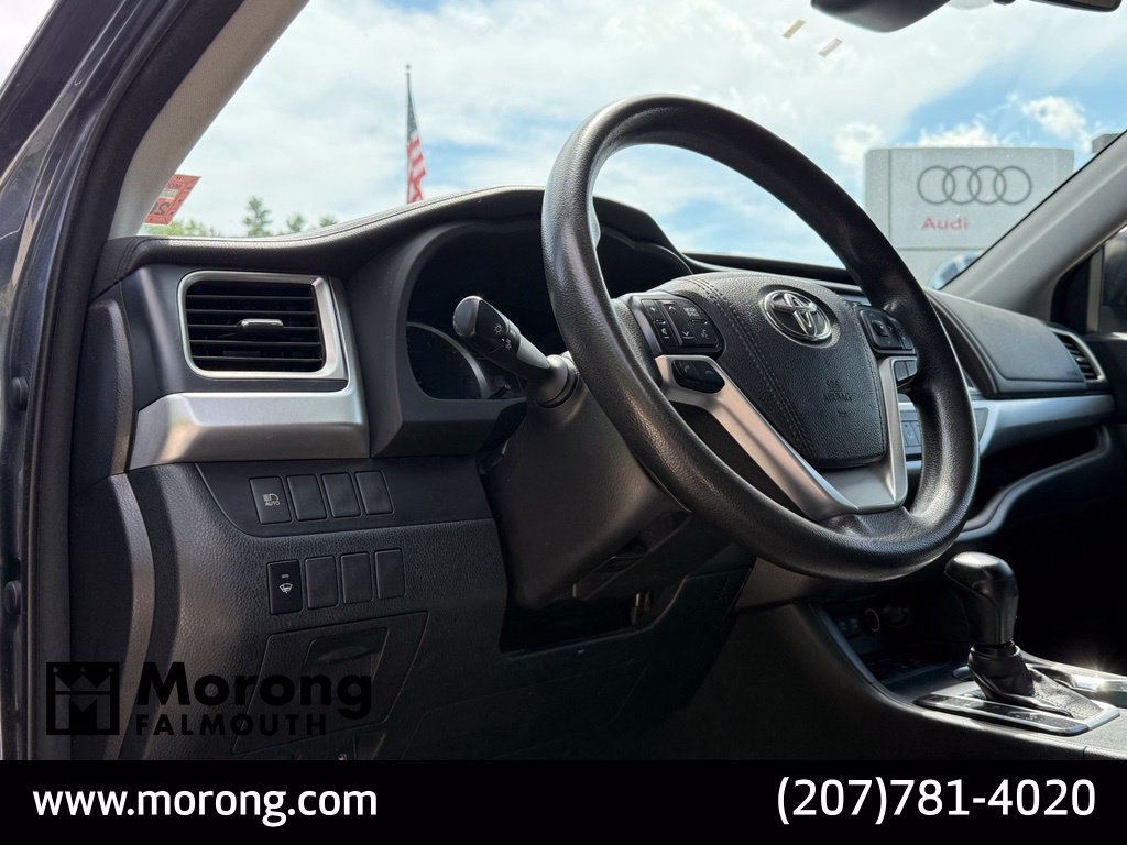 Used 2018 Toyota Highlander LE AWD/4WD image 27