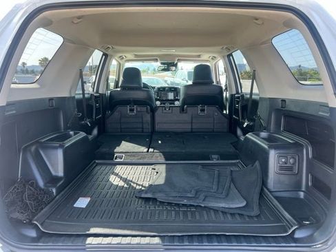 Certified 2024 Toyota 4Runner TRD Off-Road Premium w/ Moonroof Package AWD/4WD image 52