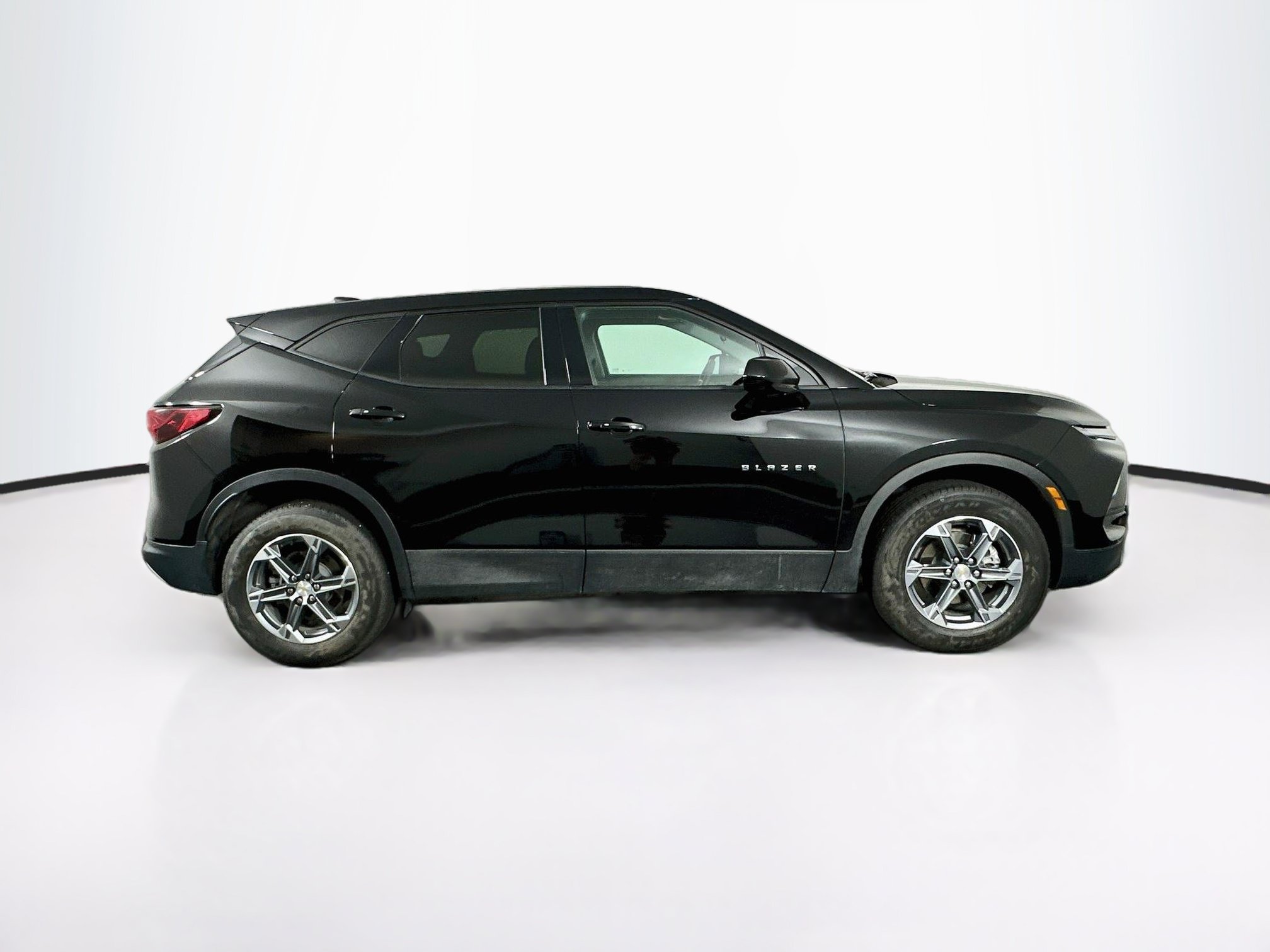Used 2025 Chevrolet Blazer LT FWD image 10