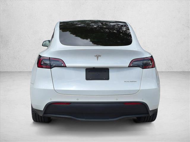 Used 2022 Tesla Model Y Long Range AWD/4WD image 5