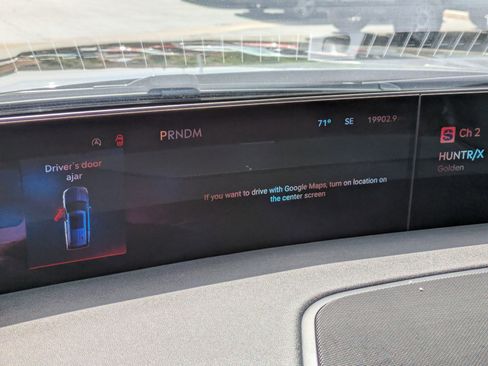 Used 2025 Lincoln Navigator Reserve image 19