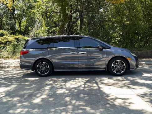 Used 2024 Honda Odyssey Elite image 10