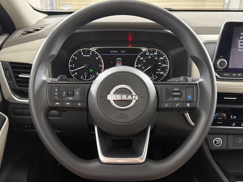 Used 2023 Nissan Rogue SV FWD image 15