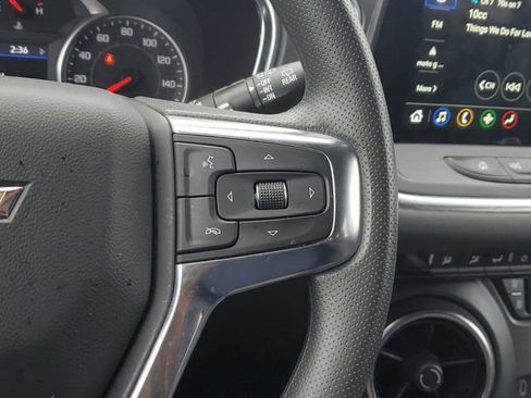 Used 2025 Chevrolet Blazer LT FWD image 23