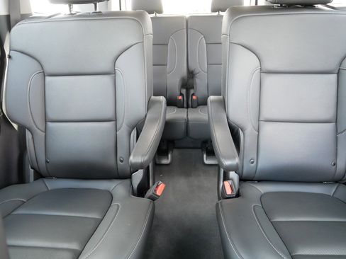 Used 2023 GMC Acadia SLT w/ Elevation Edition AWD/4WD image 13