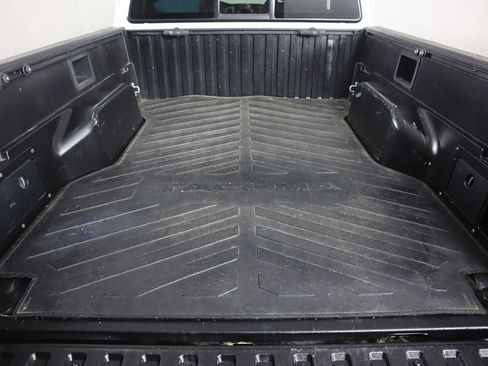 Used 2012 Toyota Tacoma PreRunner image 16