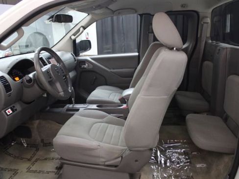 Used 2017 Nissan Frontier S image 12