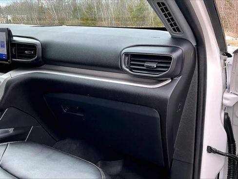 Used 2022 Ford Explorer XLT w/ Equipment Group 202A image 19