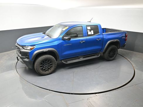 Used 2024 Chevrolet Colorado Trail Boss w/ Technology Package AWD/4WD image 19