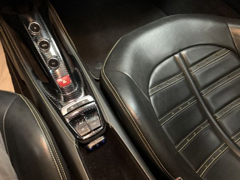 Used 2017 Ferrari 488 Spider image 32