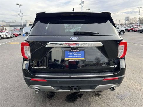Certified 2022 Ford Explorer Limited w/ Equipment Group 301A image 6