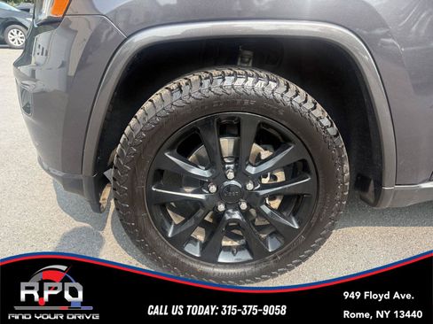 Used 2020 Jeep Grand Cherokee Altitude AWD/4WD image 10