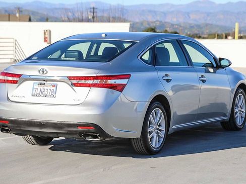 Used 2015 Toyota Avalon XLE image 5